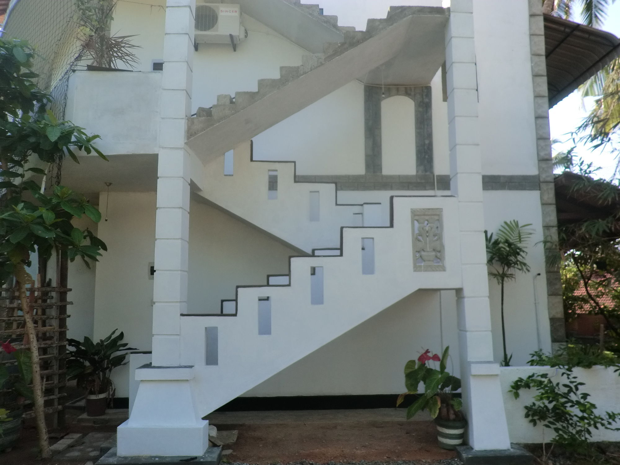 Hotel Peacock Wings Guest Mirissa Exterior foto